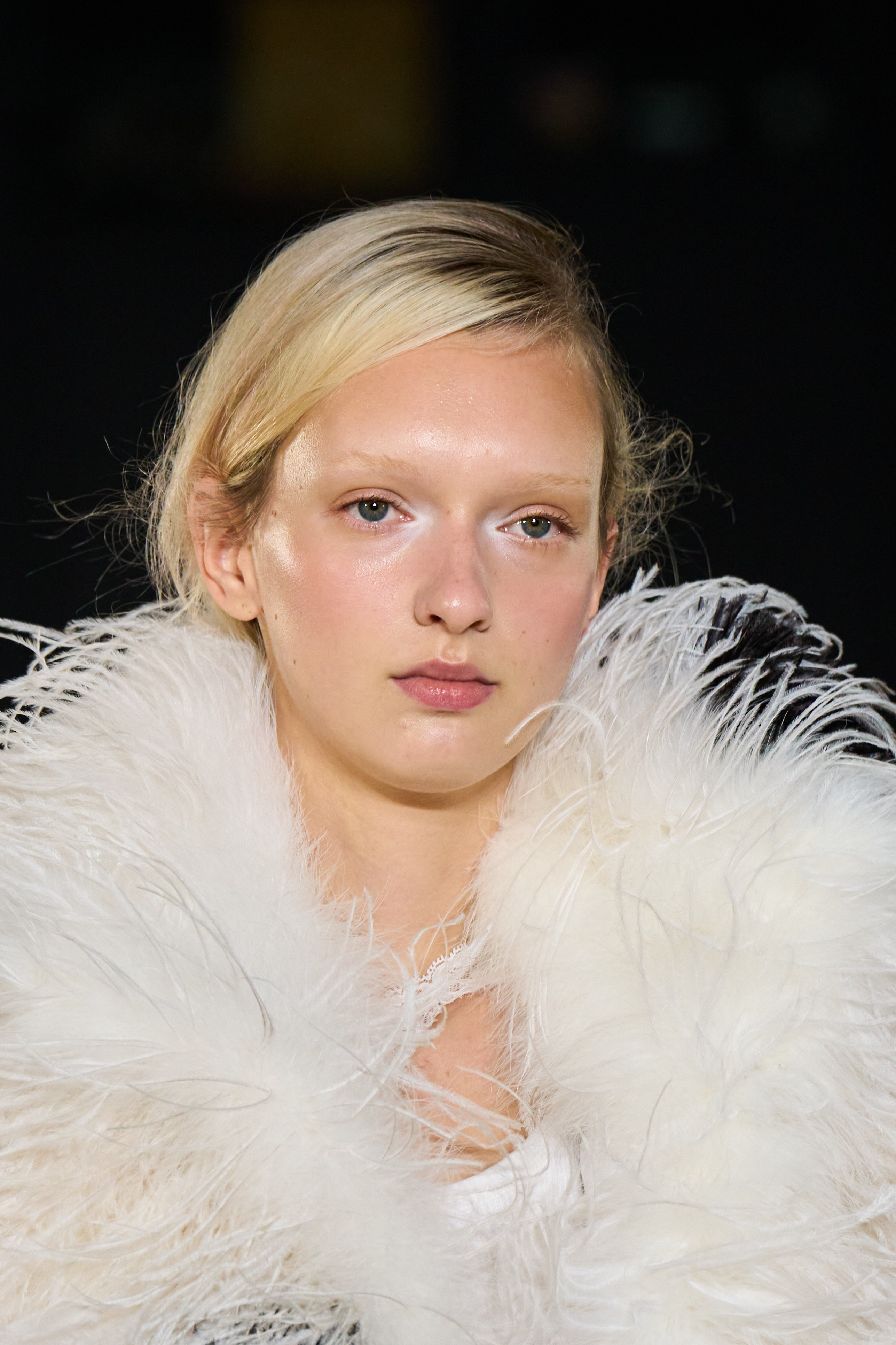 루미너스 메이크업